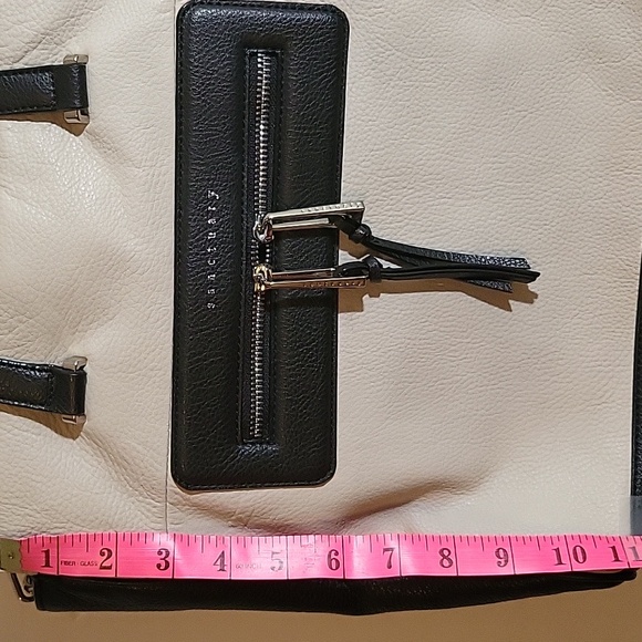 Leather Santuary bag. Black, and bone, two colours. 11x11. - Picture 3 of 8